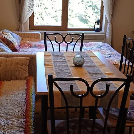 Апартхотел студио хрис в комплекс лъки 3*