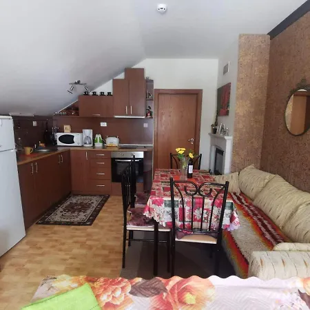 студио хрис в комплекс лъки Апартхотел 3*