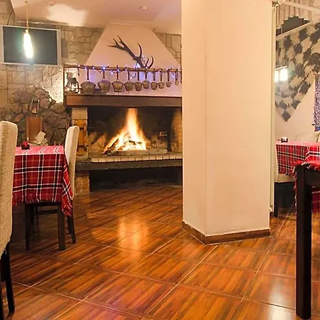 Aparthotel апартамент, студио хрис, лъки