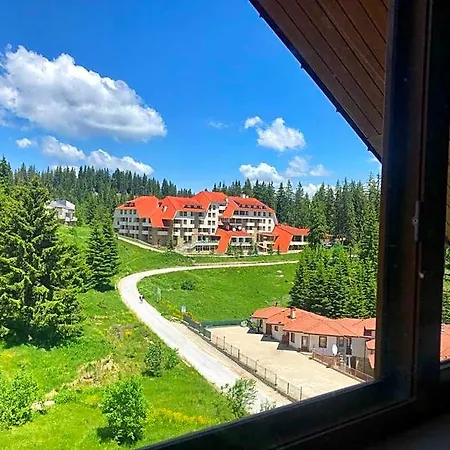 Aparthotel апартамент, студио хрис, лъки 4*