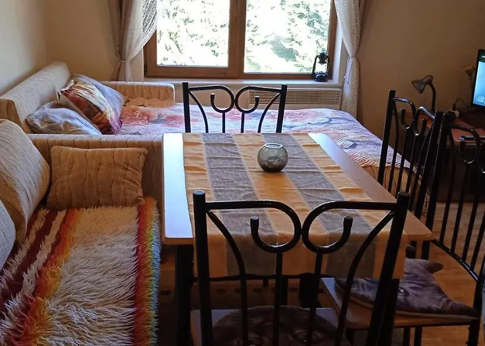 Aparthotel апартамент, студио хрис, лъки 3*